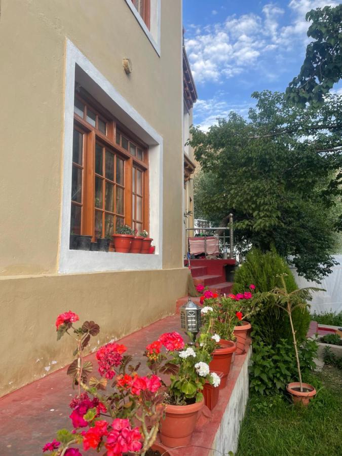 Gaywoo Guest House Leh Esterno foto